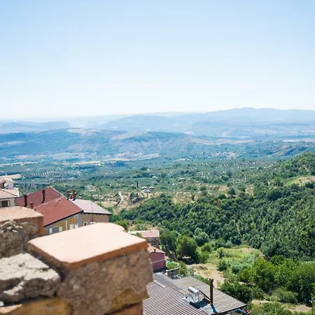 Castello Di Bed and breakfast